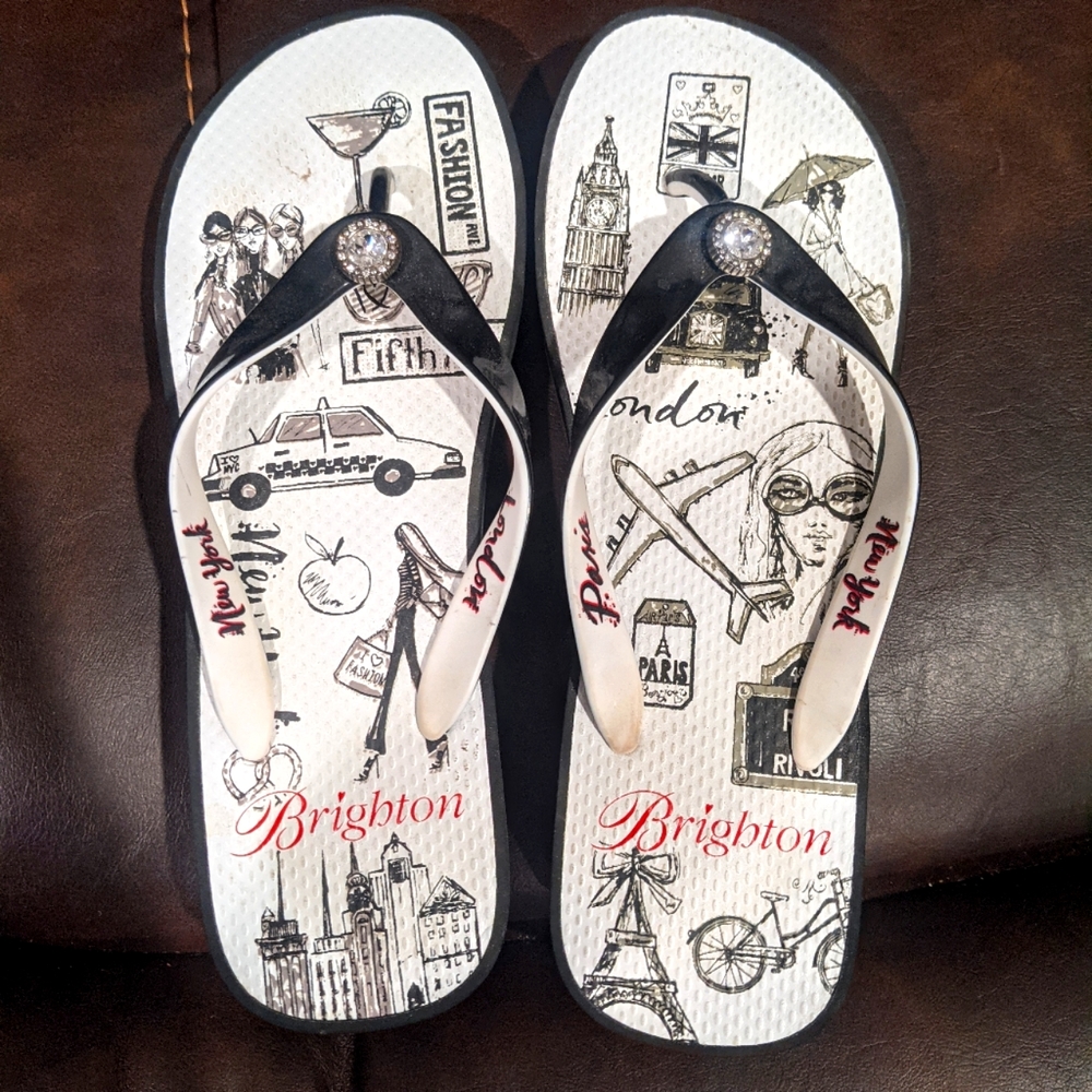 Brighton flip flops. Size 8